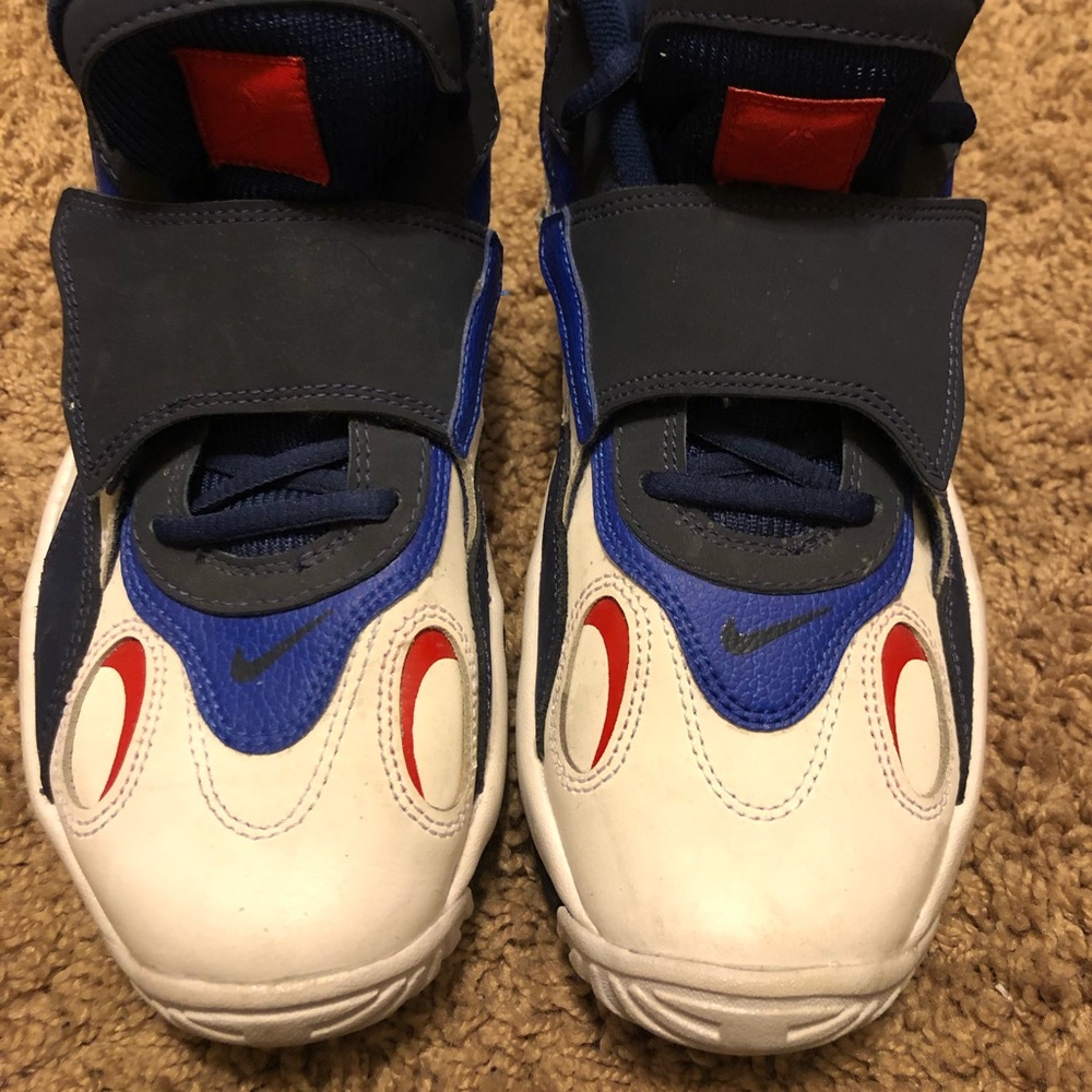 Nike sneakers (size 6 youth)